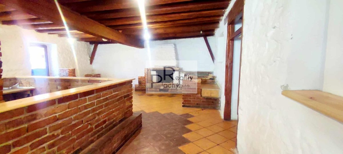 Fotografie 2 - Pronájem komerční nemovitosti · 300 m²