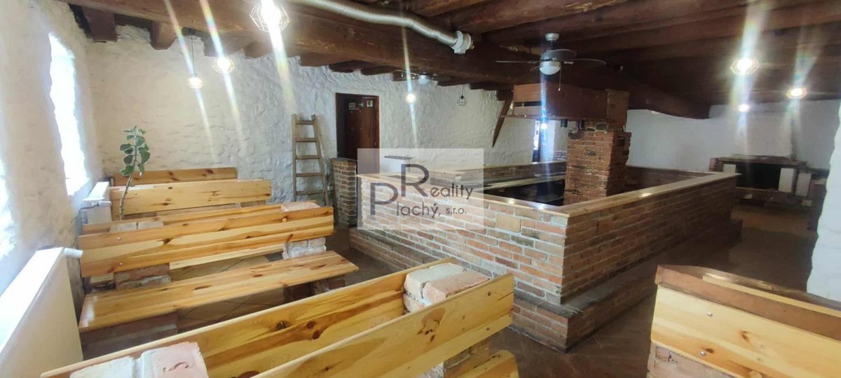 Fotografie 3 - Pronájem komerční nemovitosti · 300 m²