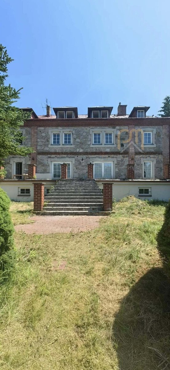 Photo 3 - House for sale · 663 m² · 5 rooms