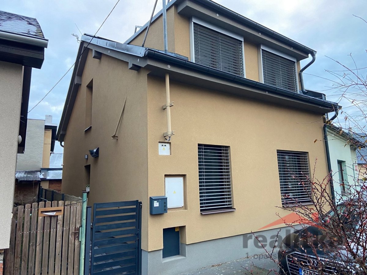 Фото 2 - Продажа дома · Семейный дом · 98 m² · 4 комнаты