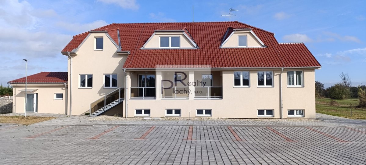 Hình ảnh 1 - Căn hộ bán · 338 m²