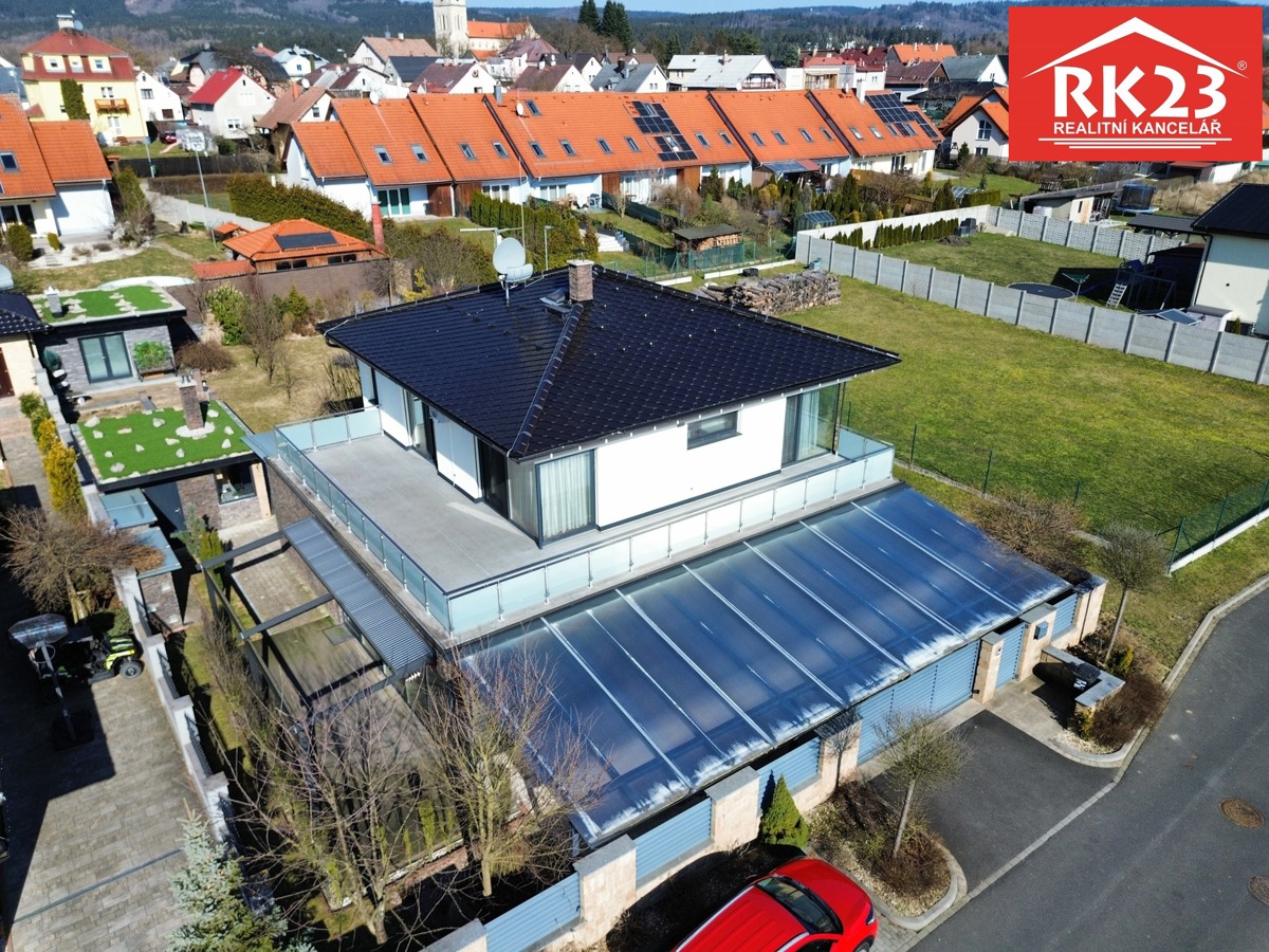 Фото 1 - Продаж будинку · Сімейний будинок · 187 m² · 5 кімнат