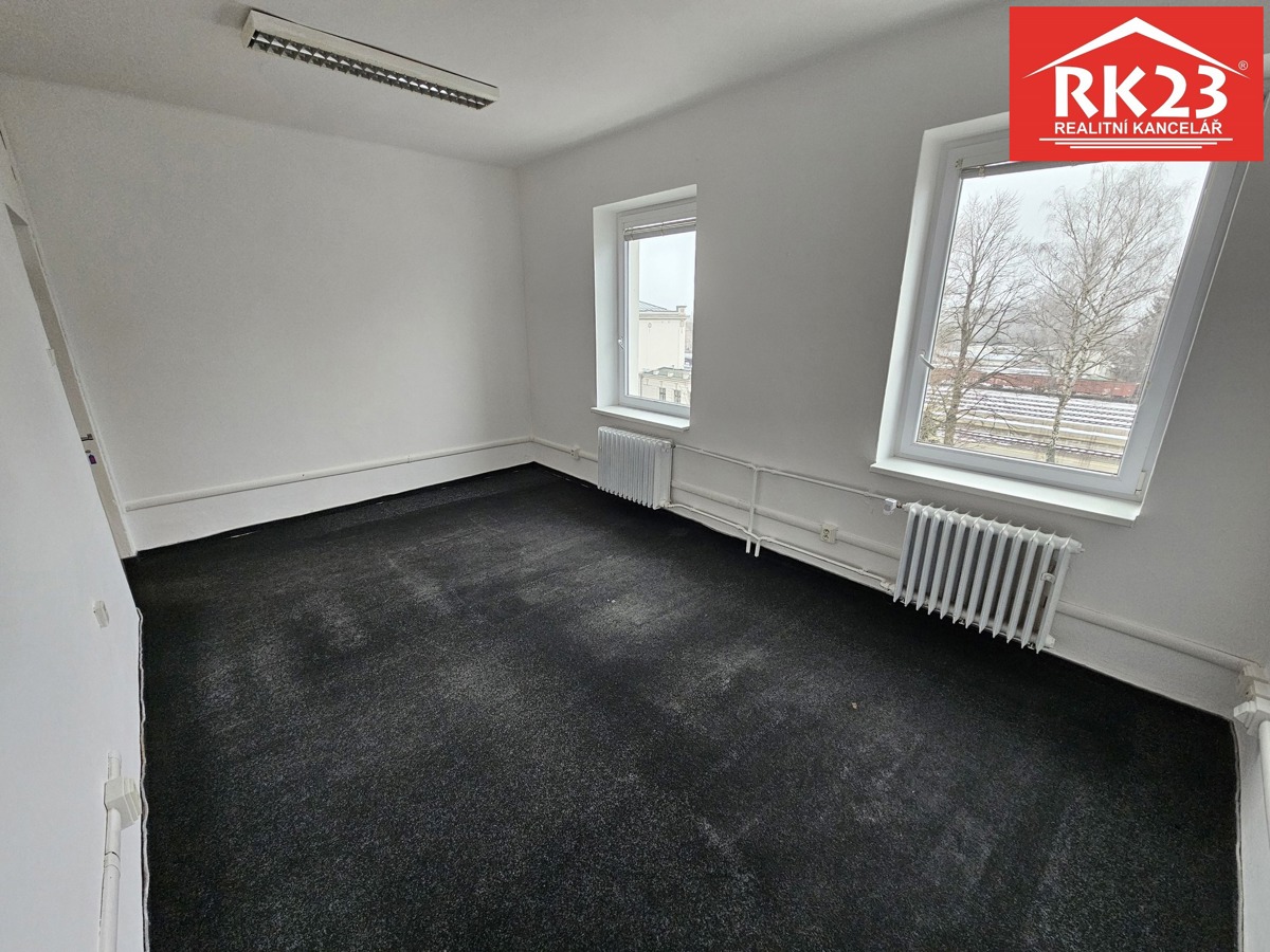 Photo 2 - Commercial property for rent · Office · 19 m²