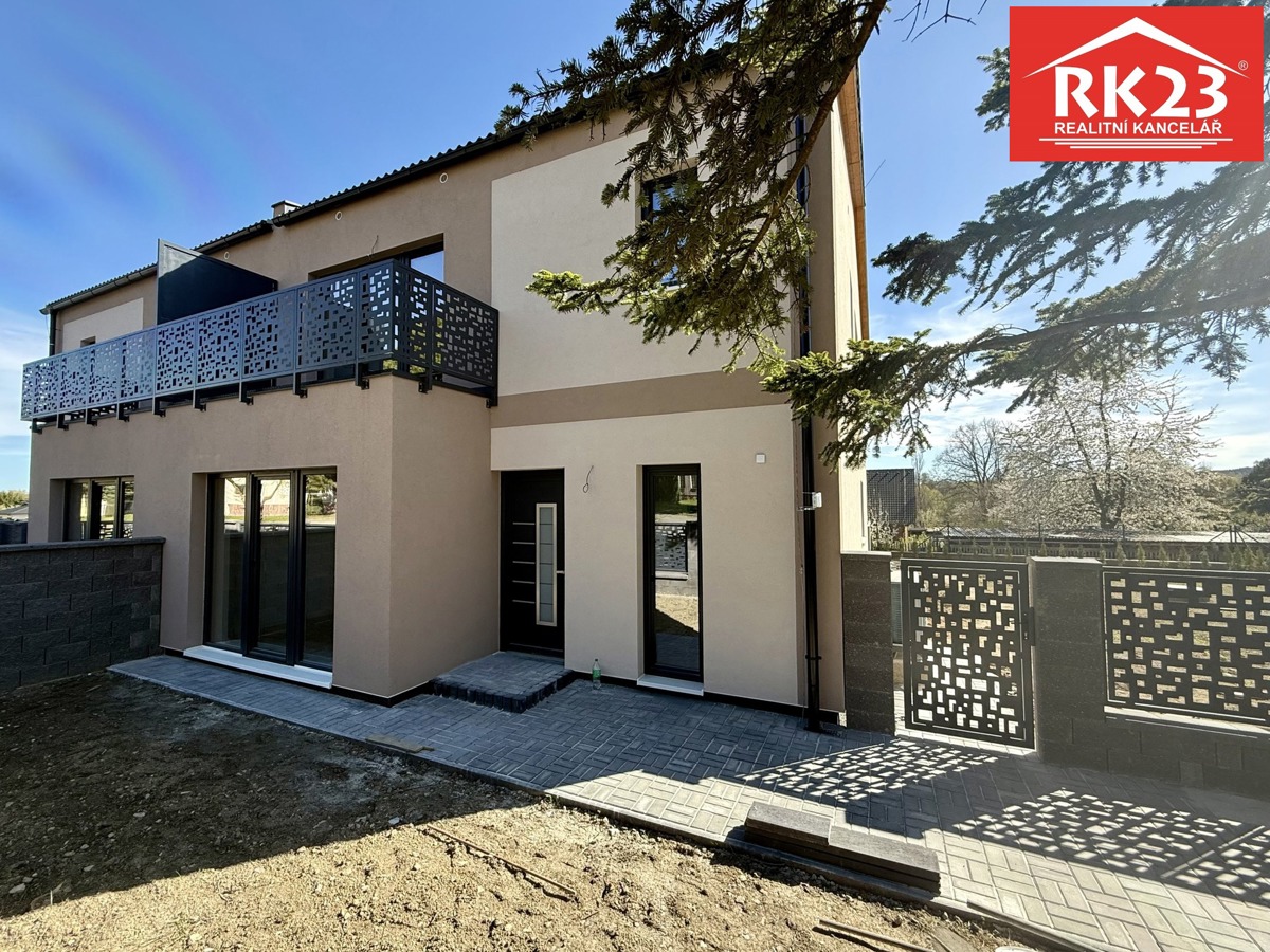 Фото 1 - Продаж будинку · Сімейний будинок · 200 m² · 5 кімнат