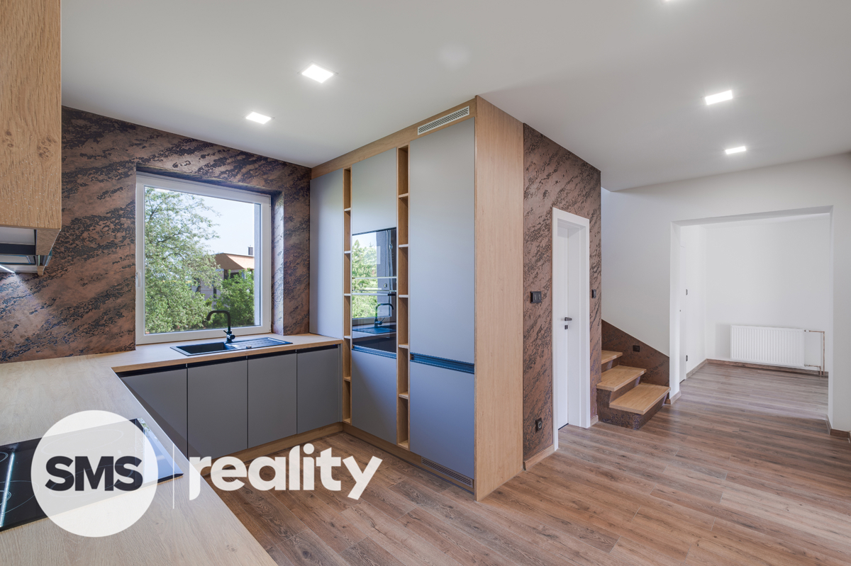 Фото 3 - Продаж будинку · Сімейний будинок · 294 m²