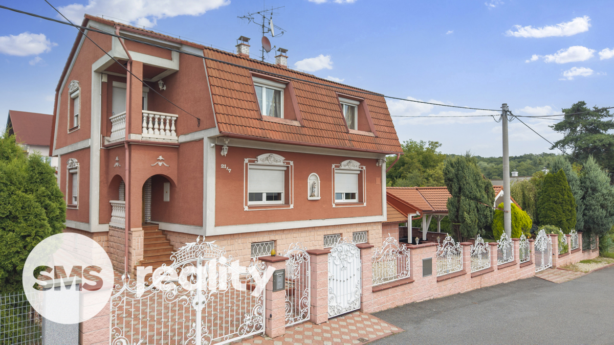 Фото 1 - Продажа дома · Семейный дом · 220 m²
