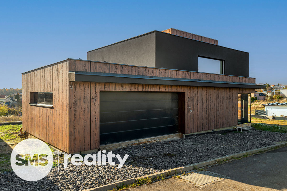 Фото 3 - Продаж будинку · Сімейний будинок · 251 m²