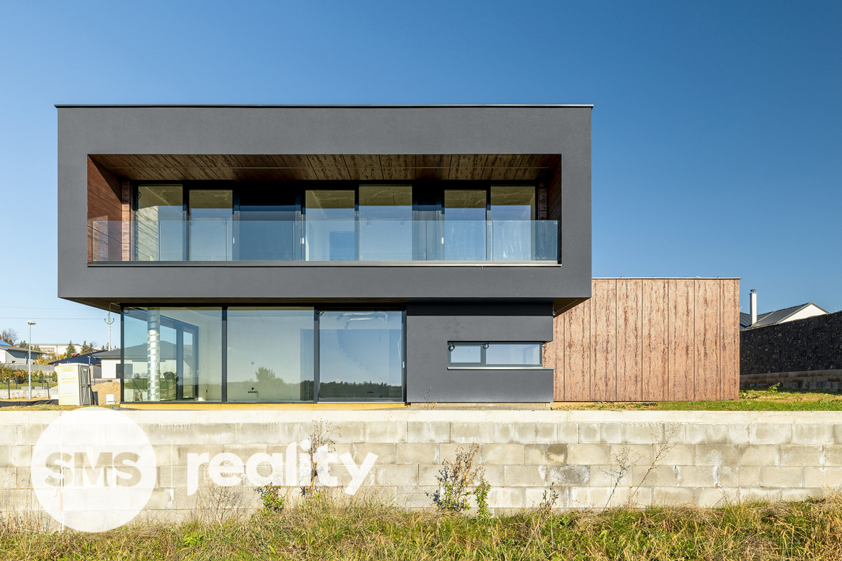Фото 1 - Продаж будинку · Сімейний будинок · 251 m²