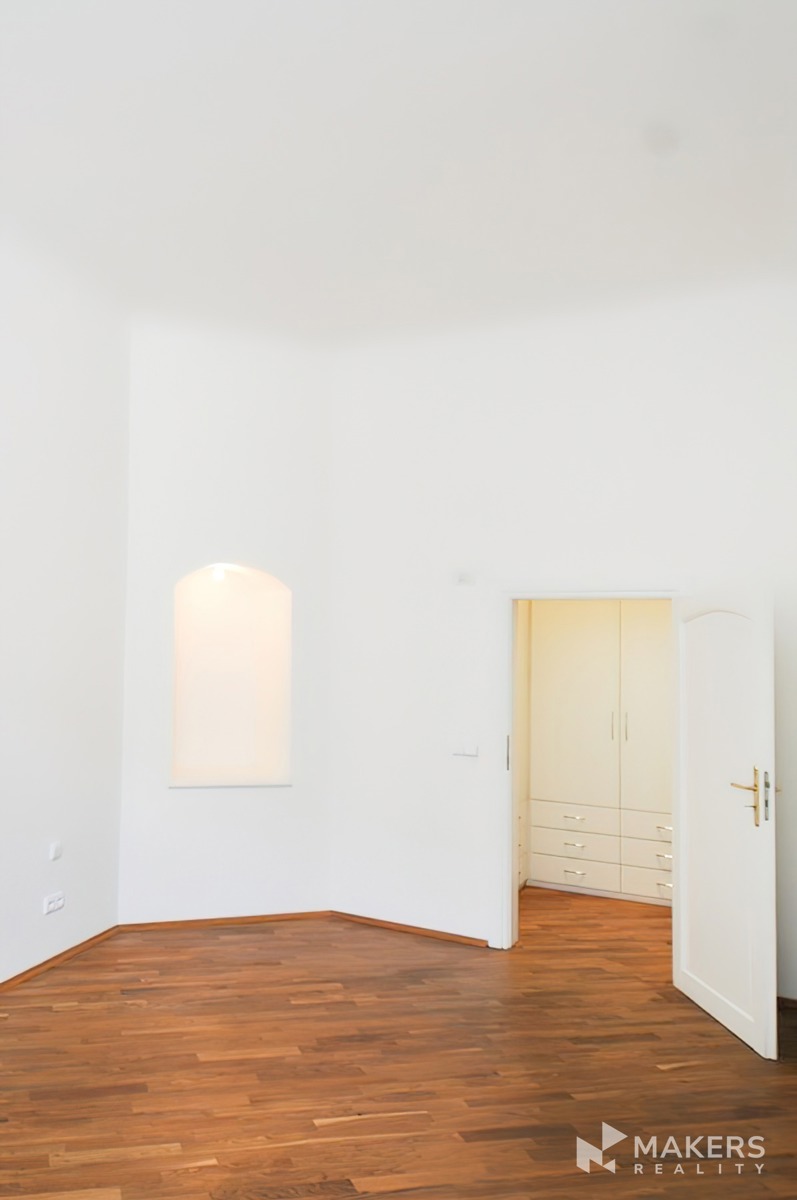 Hình ảnh 3 - Căn hộ cho thuê · 4+kk · 178 m²