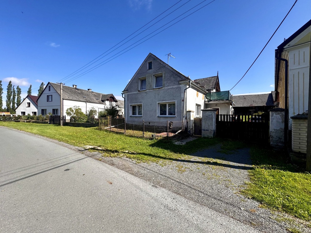 Фото 1 - Продаж будинку · Сімейний будинок · 350 m² · 5 кімнат
