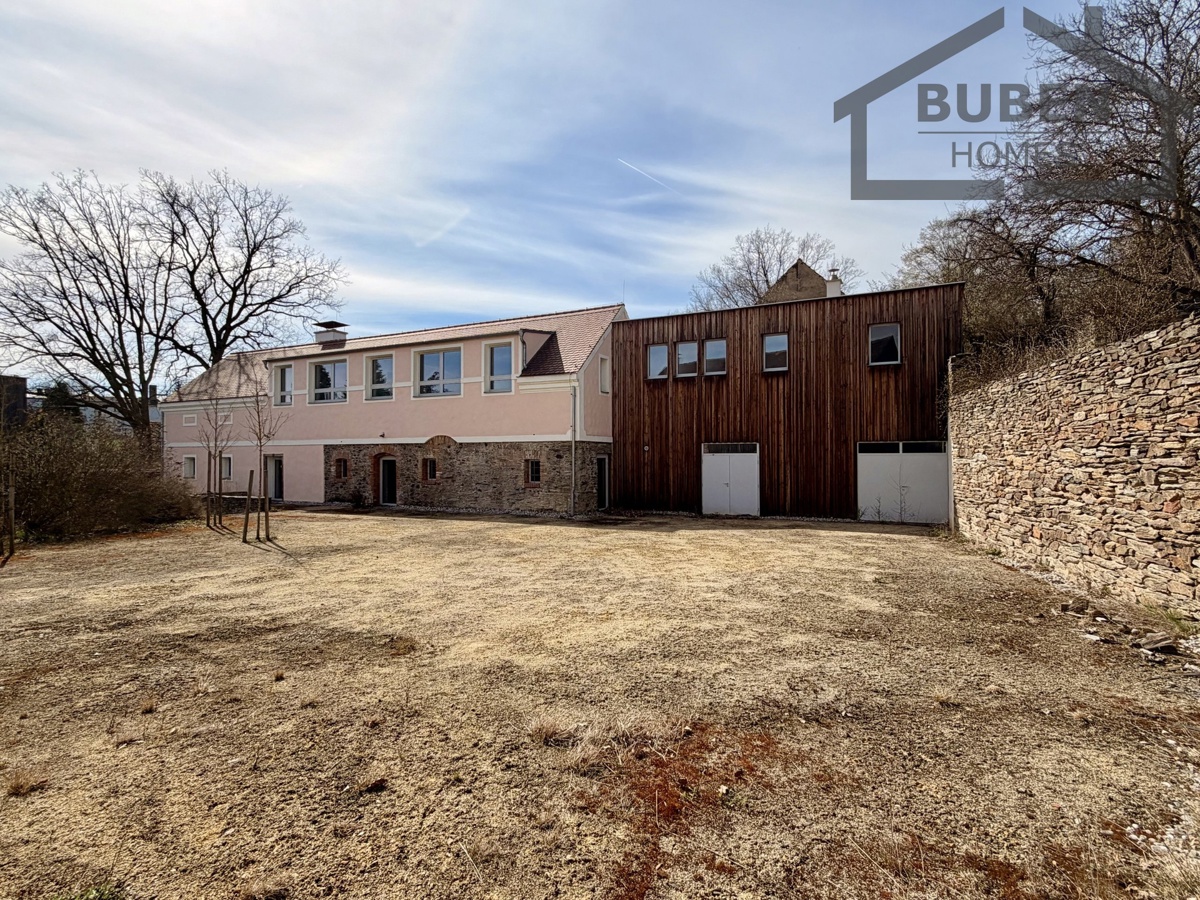 Фото 3 - Продаж будинку · Сімейний будинок · 790 m² · 5 кімнат