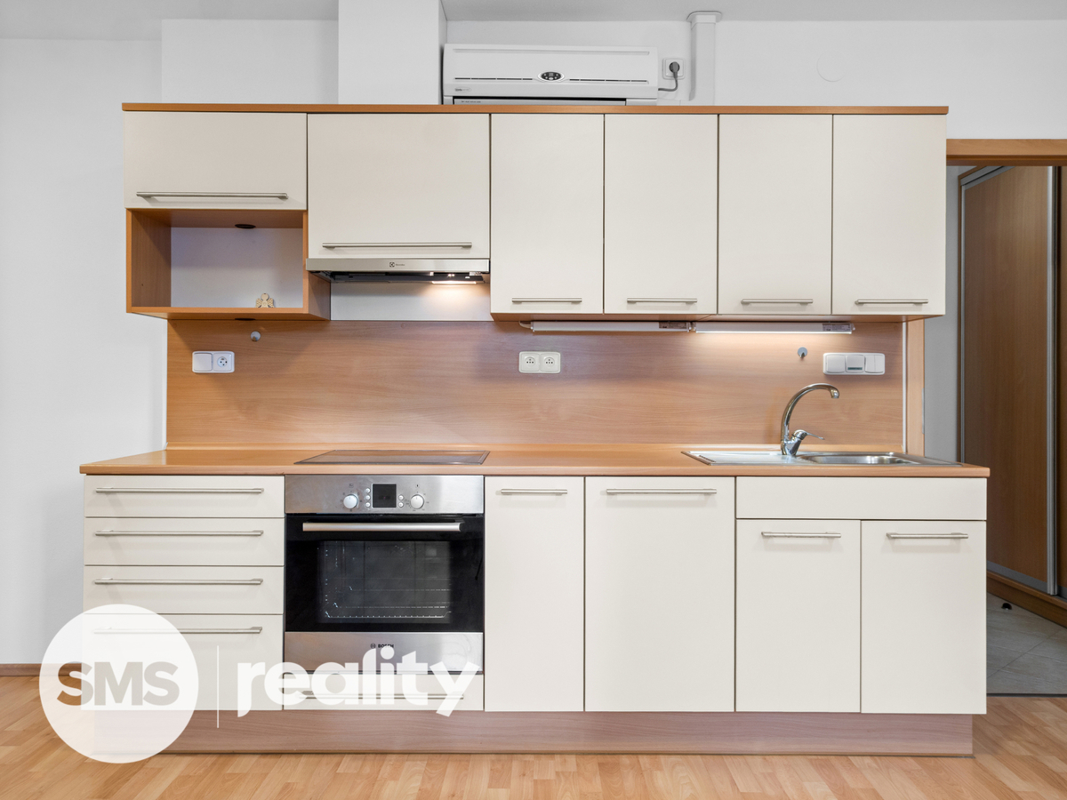 Photo 1 - Apartment for rent · 1+kk · 34 m²