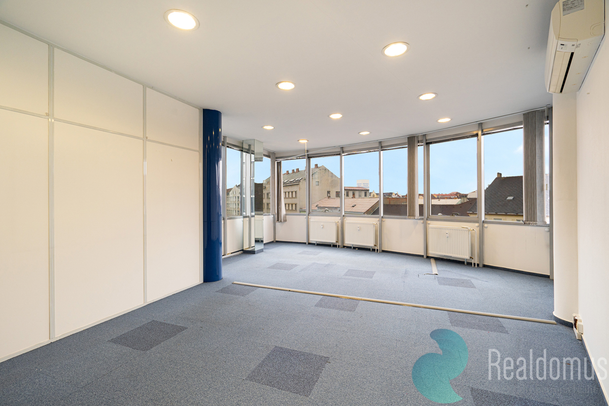 Photo 4 - Commercial property for rent · Office · 844 m²