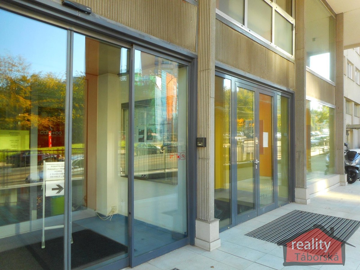 Photo 1 - Commercial property for rent · 262 m²