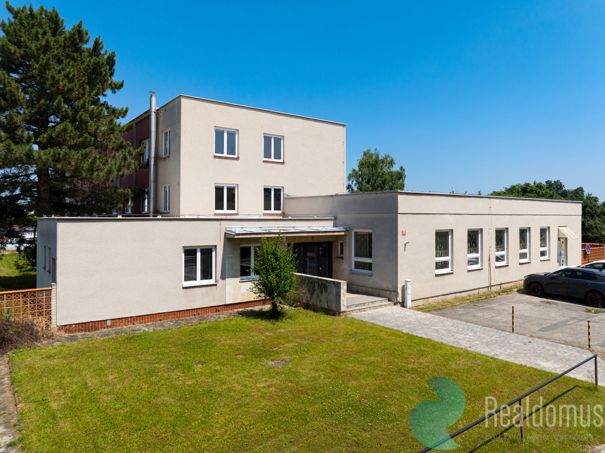 Фото 1 - Продажа коммерческой недвижимости · Офис · 1 260 m²