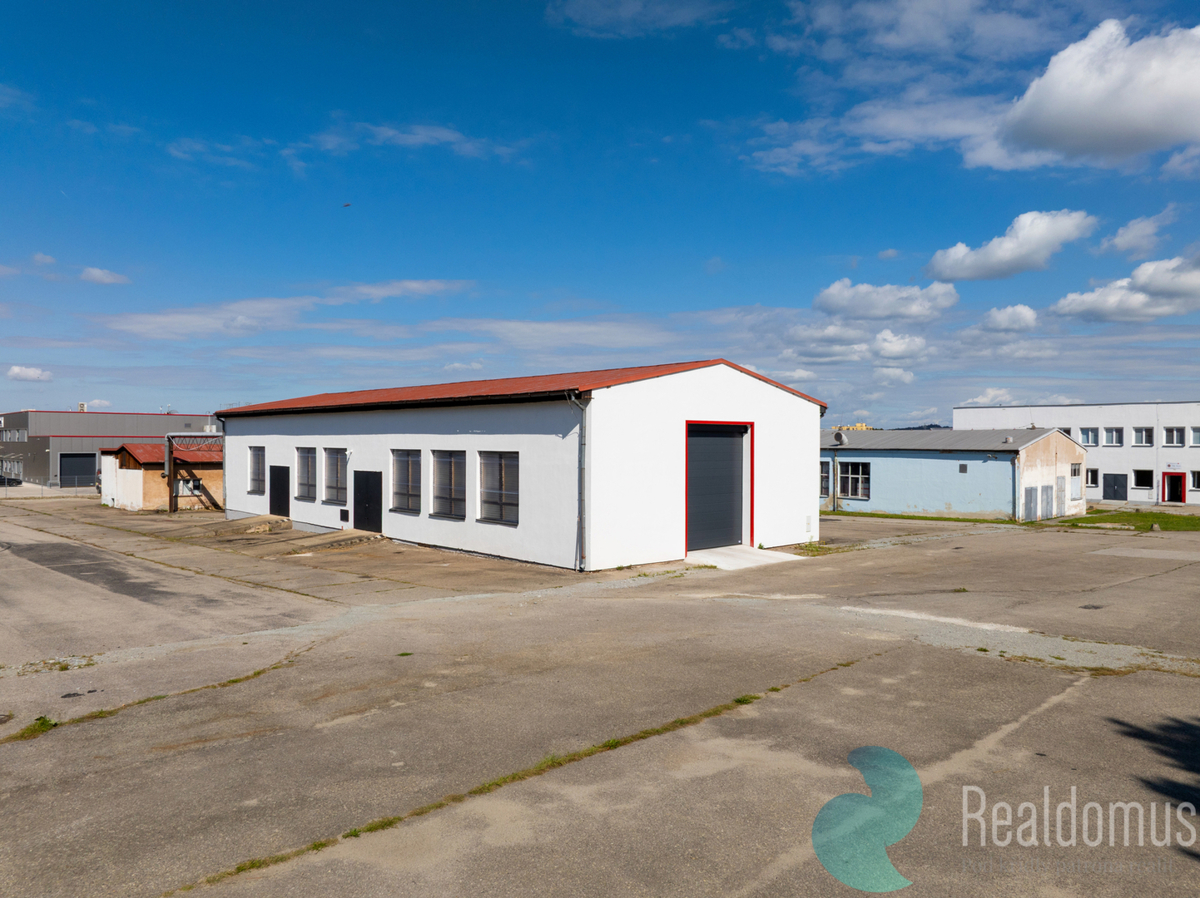 Fotografie 1 - Pronájem komerční nemovitosti · 340 m²