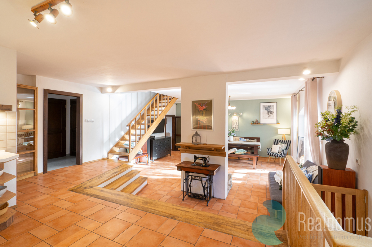 Фото 4 - Продаж будинку · Котедж · 267 m²