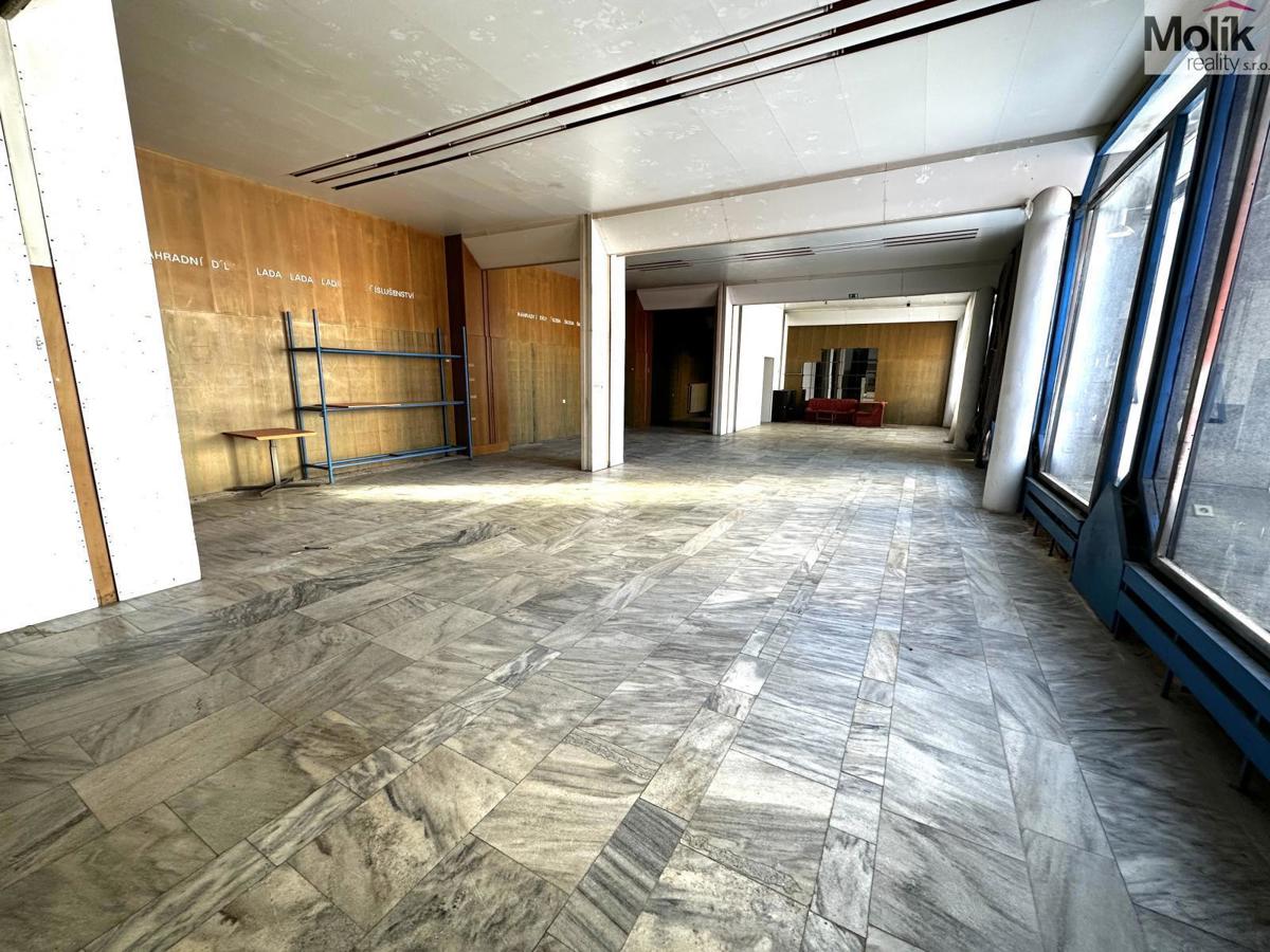 Fotografie 3 - Pronájem komerční nemovitosti · Obchodní prostor · 240 m²