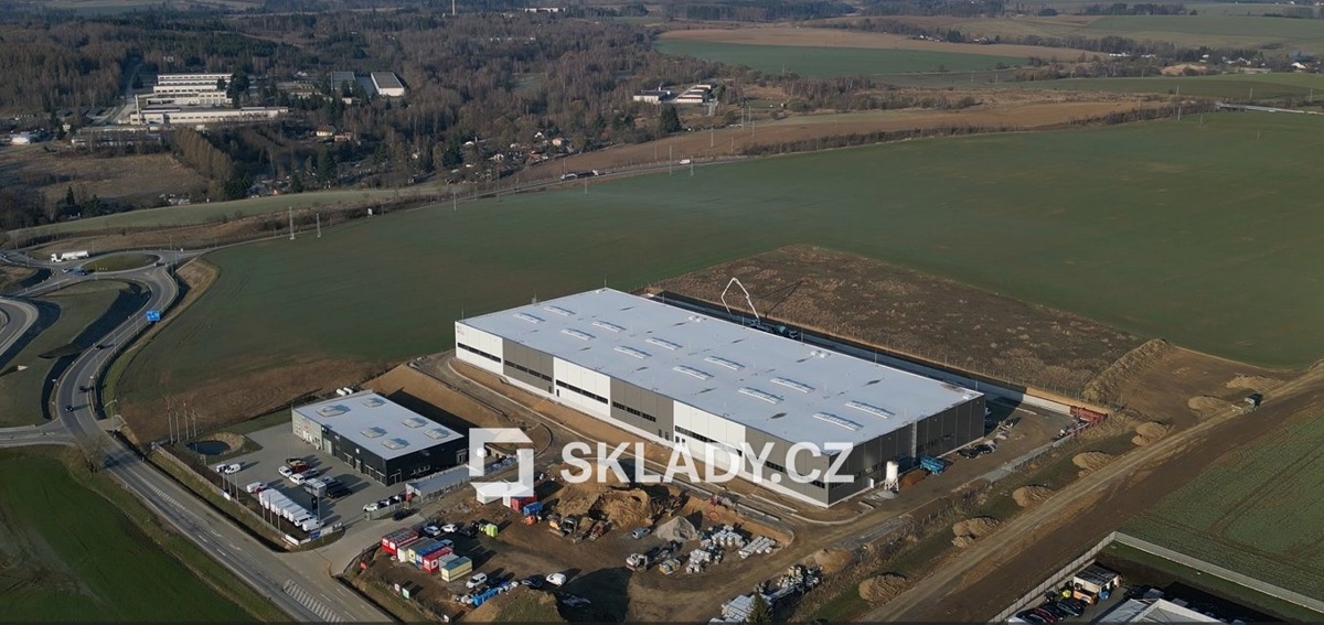 Photo 4 - Commercial property for rent · 5 100 m²