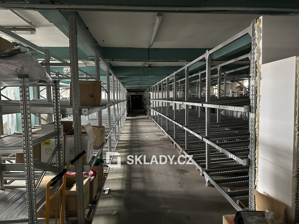Photo 4 - Commercial property for rent · Warehouse · 300 m²