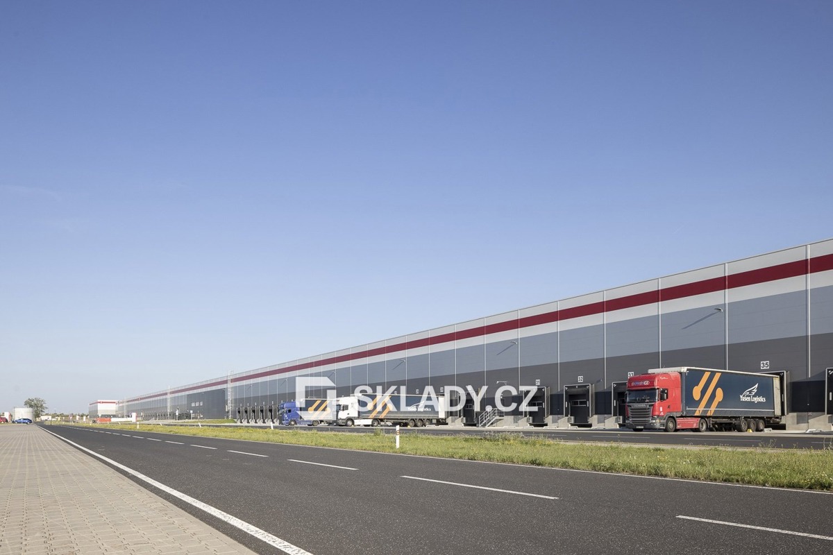Photo 3 - Commercial property for rent · Warehouse · 5 000 m²