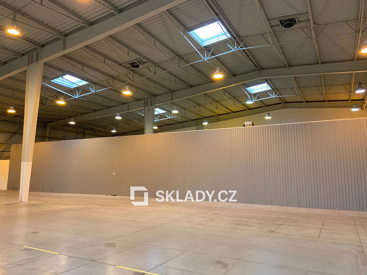 Photo 3 - Commercial property for rent · 1 055 m²