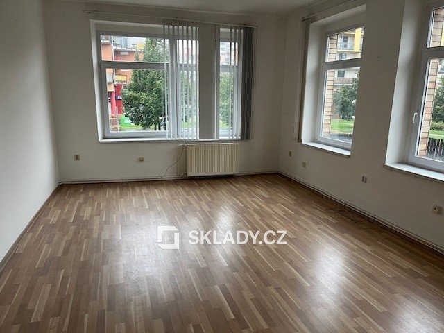 Photo 2 - Commercial property for rent · Office · 51 m²