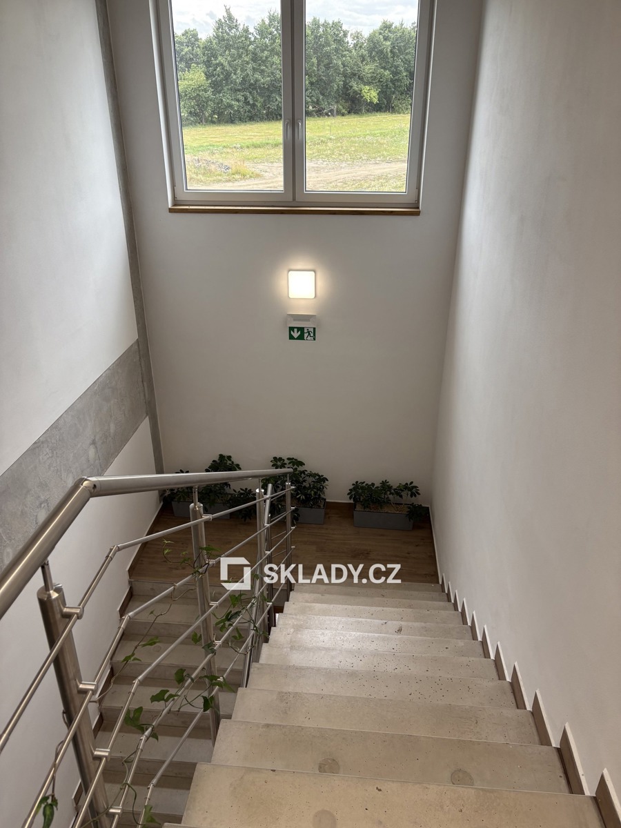 Фото 2 - Оренда комерційної нерухомості · Офіс · 1 000 m²