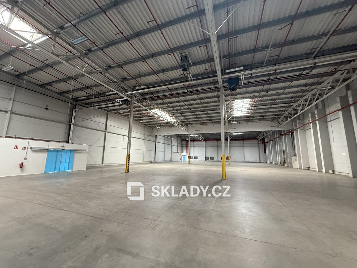 Photo 1 - Commercial property for rent · 14 500 m²
