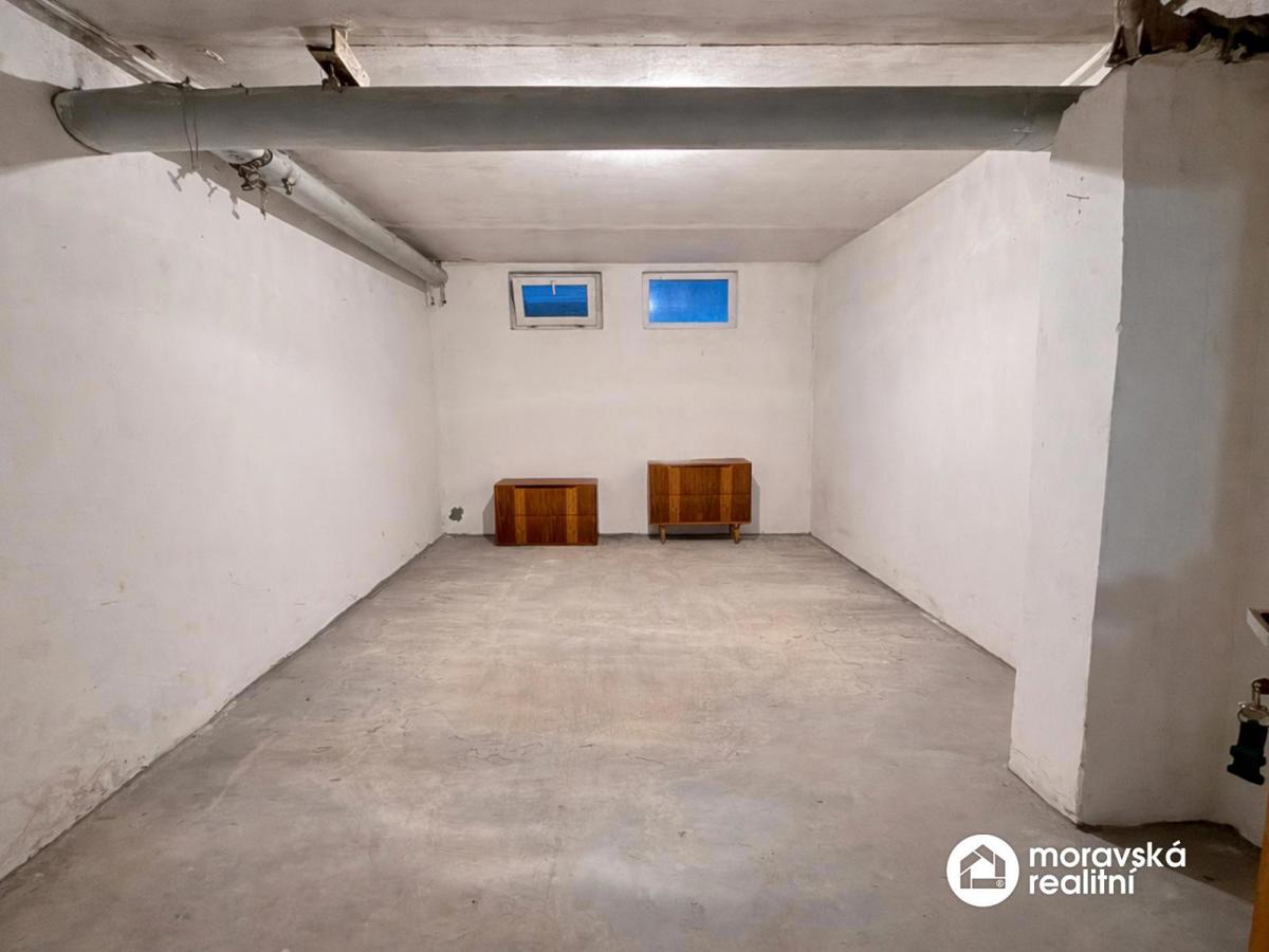 Фото 3 - Продажа коммерческой недвижимости · Склад · 20 m²