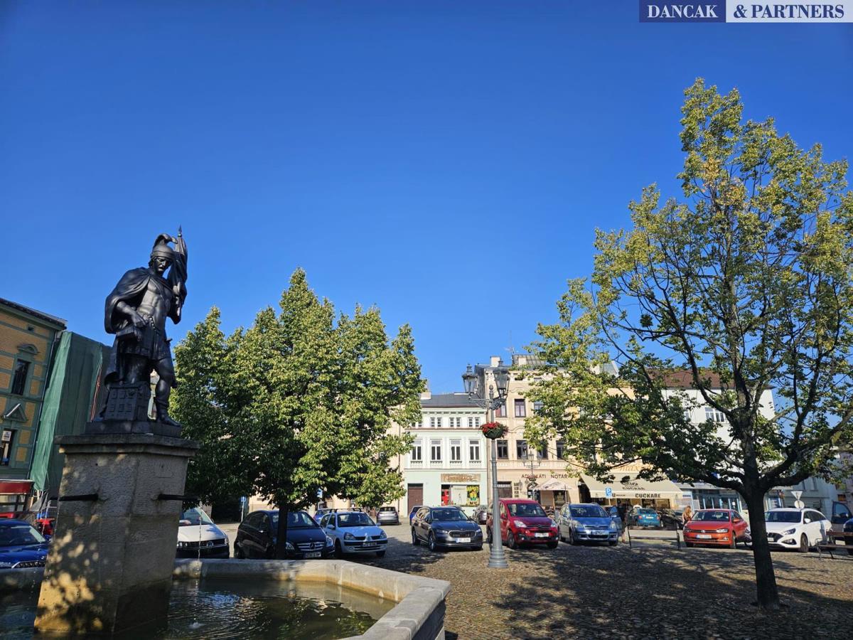 Фото 1 - Оренда комерційної нерухомості · Офіс · 84 m²