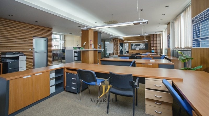 Фото 1 - Аренда коммерческой недвижимости · Офис · 180 m²