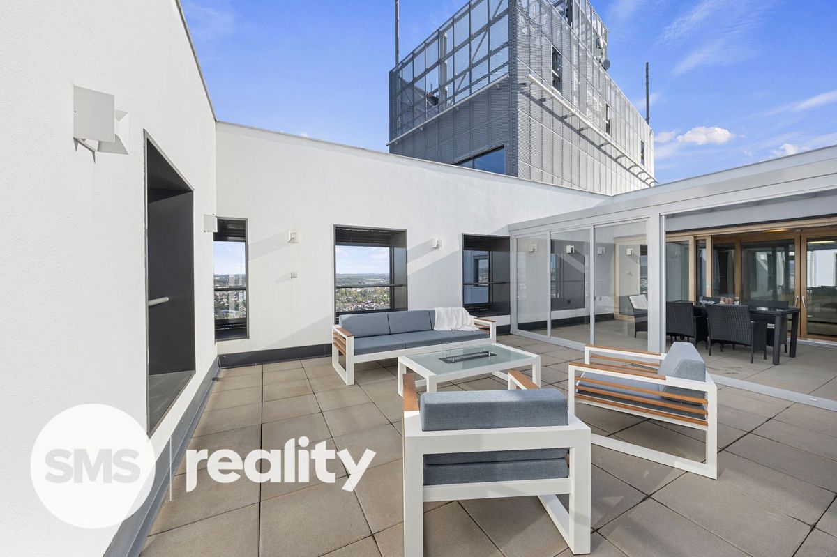 Photo 3 - Apartment for rent · 332 m²