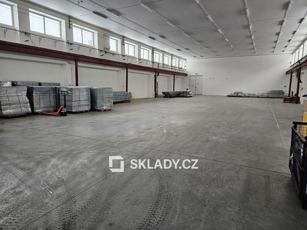 Fotografie 3 - Pronájem komerční nemovitosti · Sklad · 730 m²
