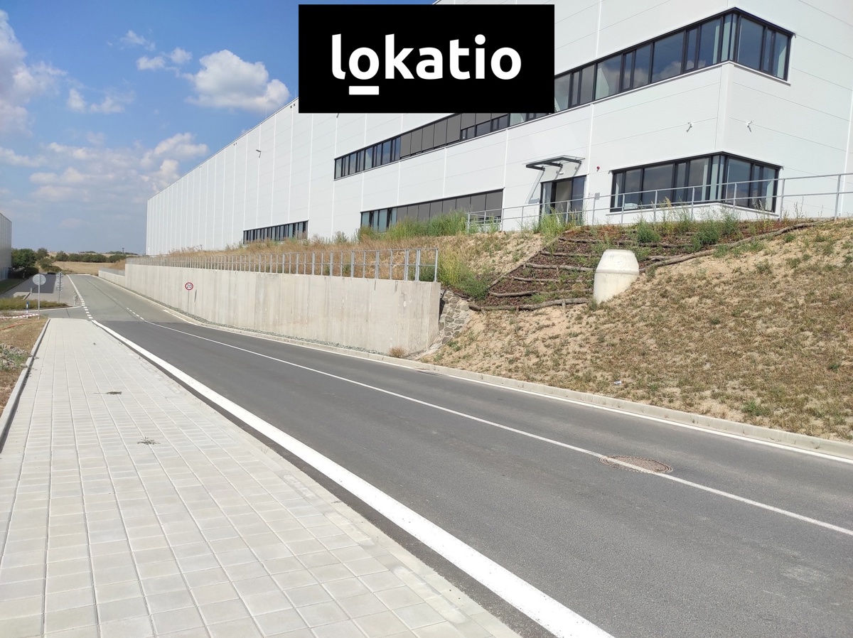 Фото 1 - Аренда коммерческой недвижимости · Склад · 1 819 m²