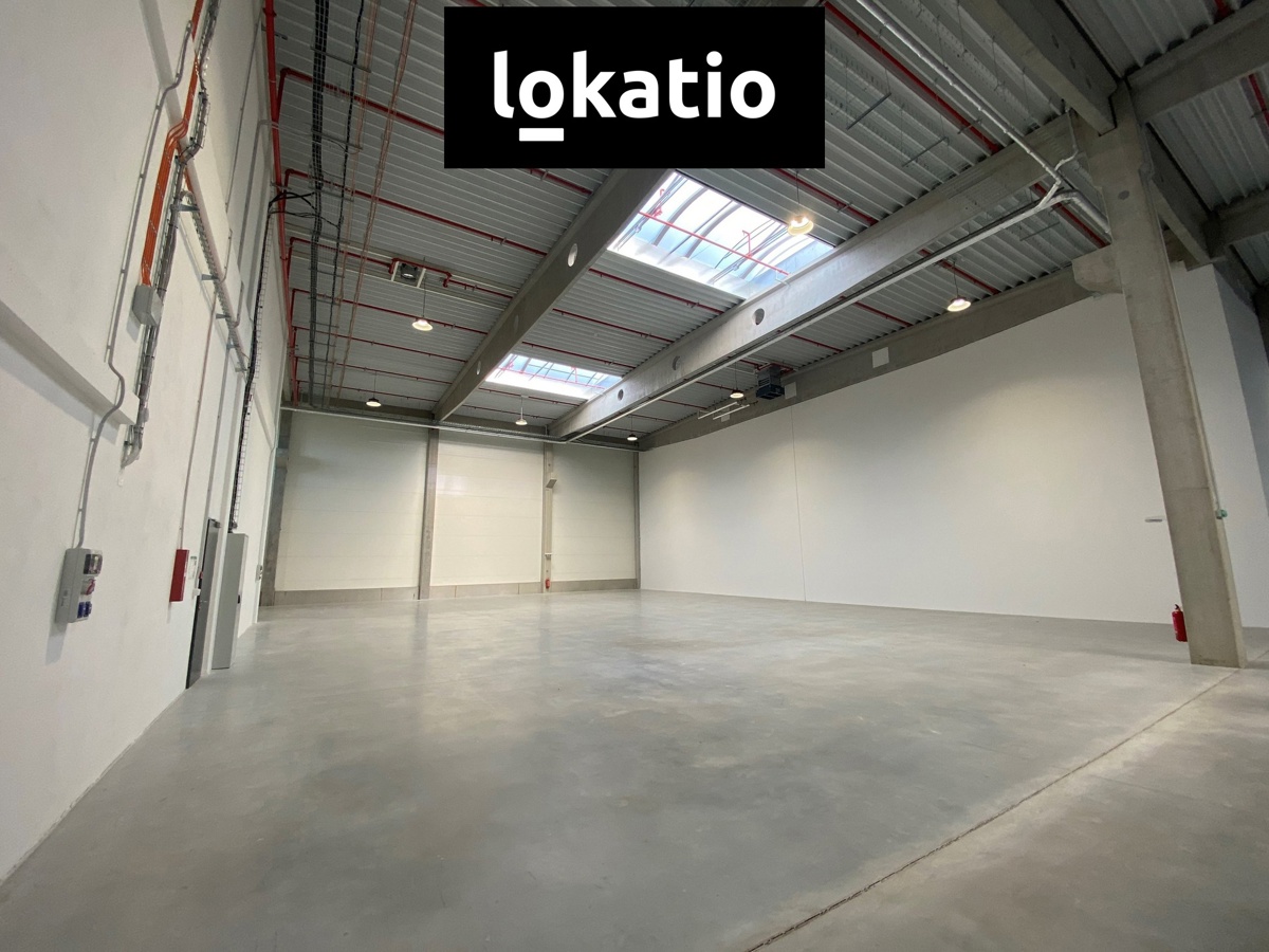 Photo 1 - Commercial property for rent · Warehouse · 686 m²