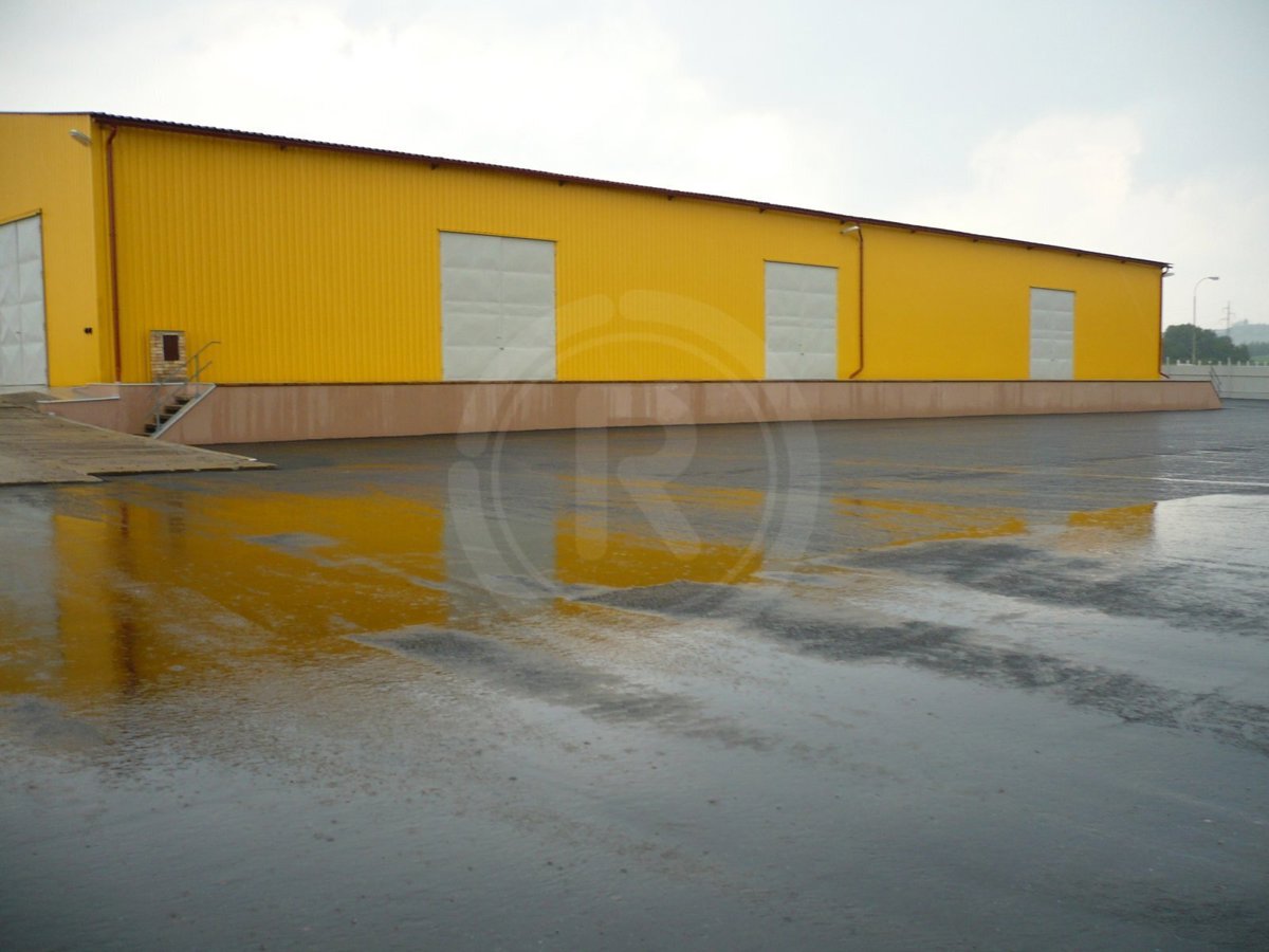 Photo 1 - Commercial property for rent · Warehouse · 3 500 m²