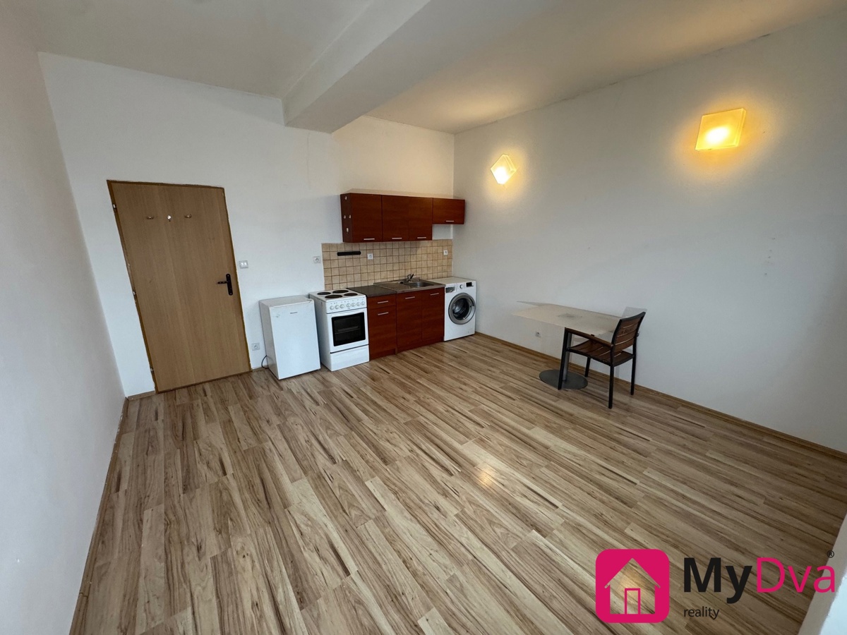Photo 2 - Apartment for sale · 1+kk · 30 m²