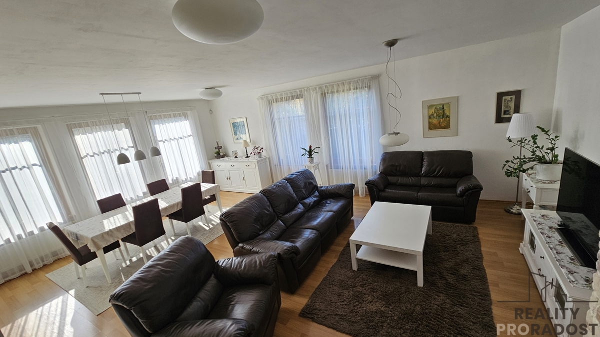 Photo 2 - House for sale · Family house · 369 m²