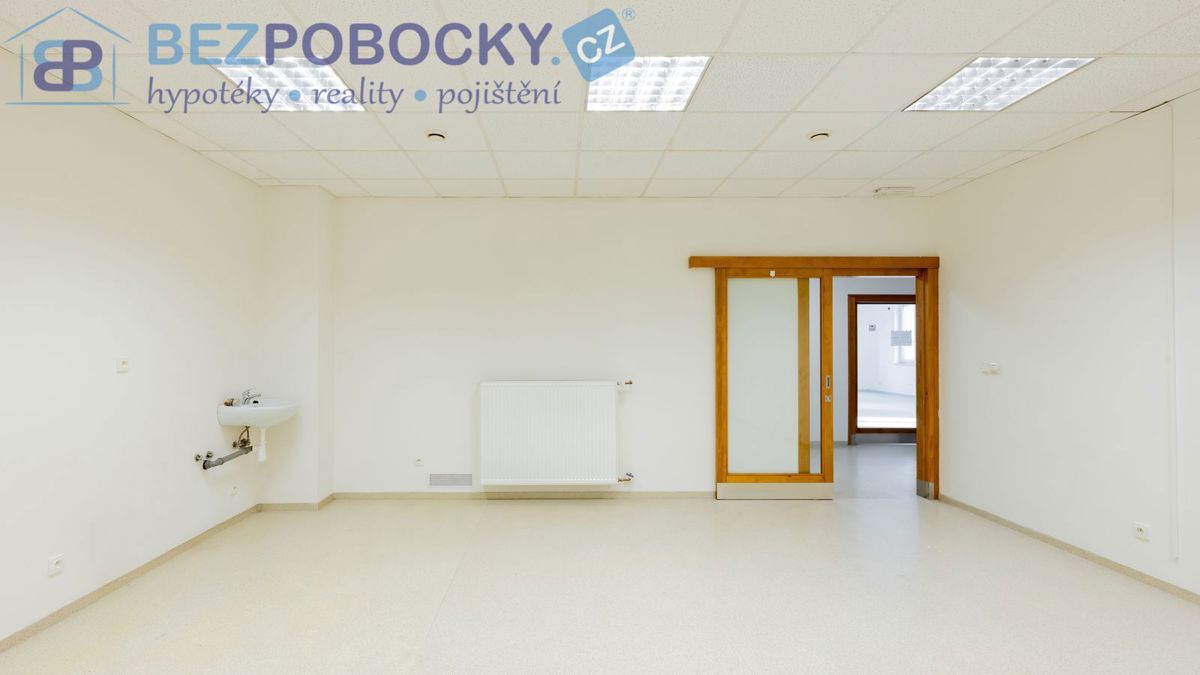 Photo 3 - Commercial property for rent · Office · 50 m²