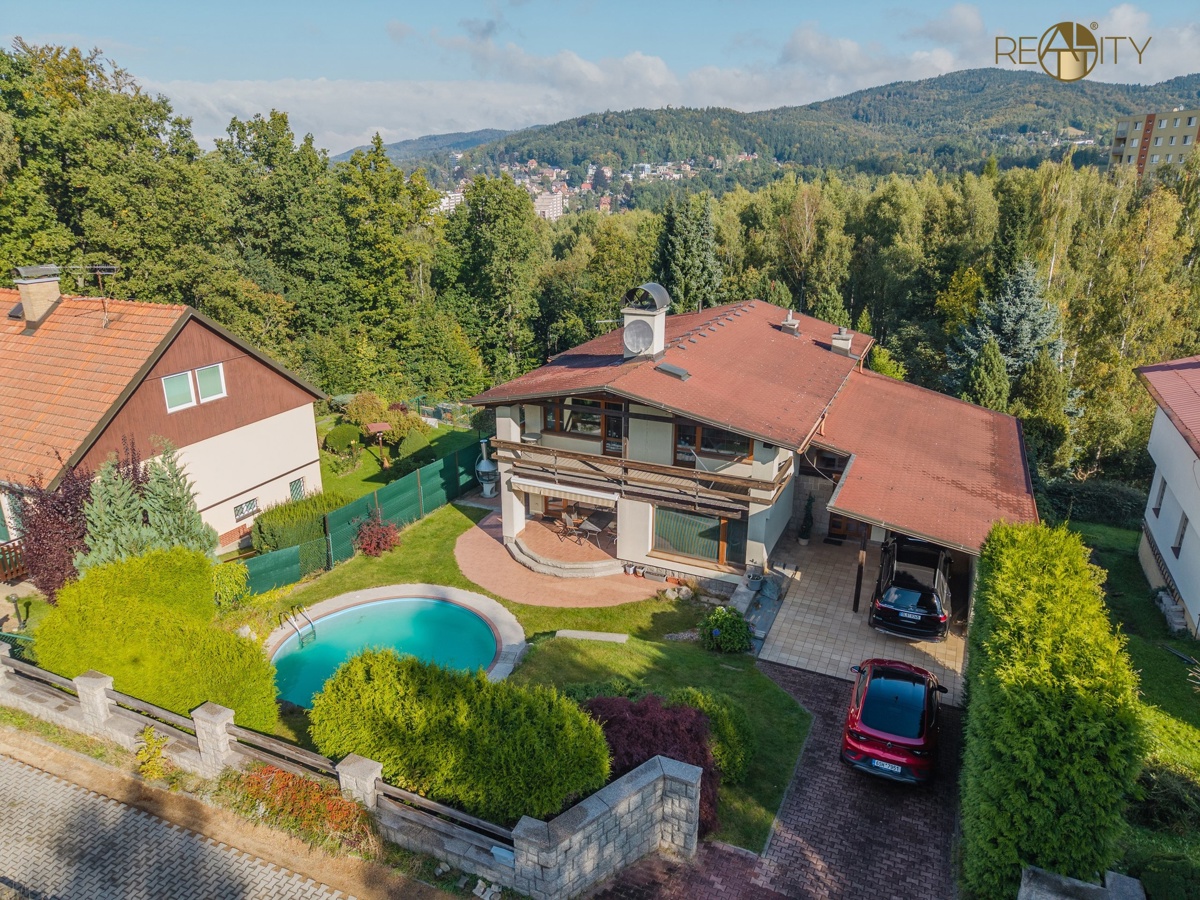 Фото 1 - Продаж будинку · Сімейний будинок · 331 m² · 6 кімнат