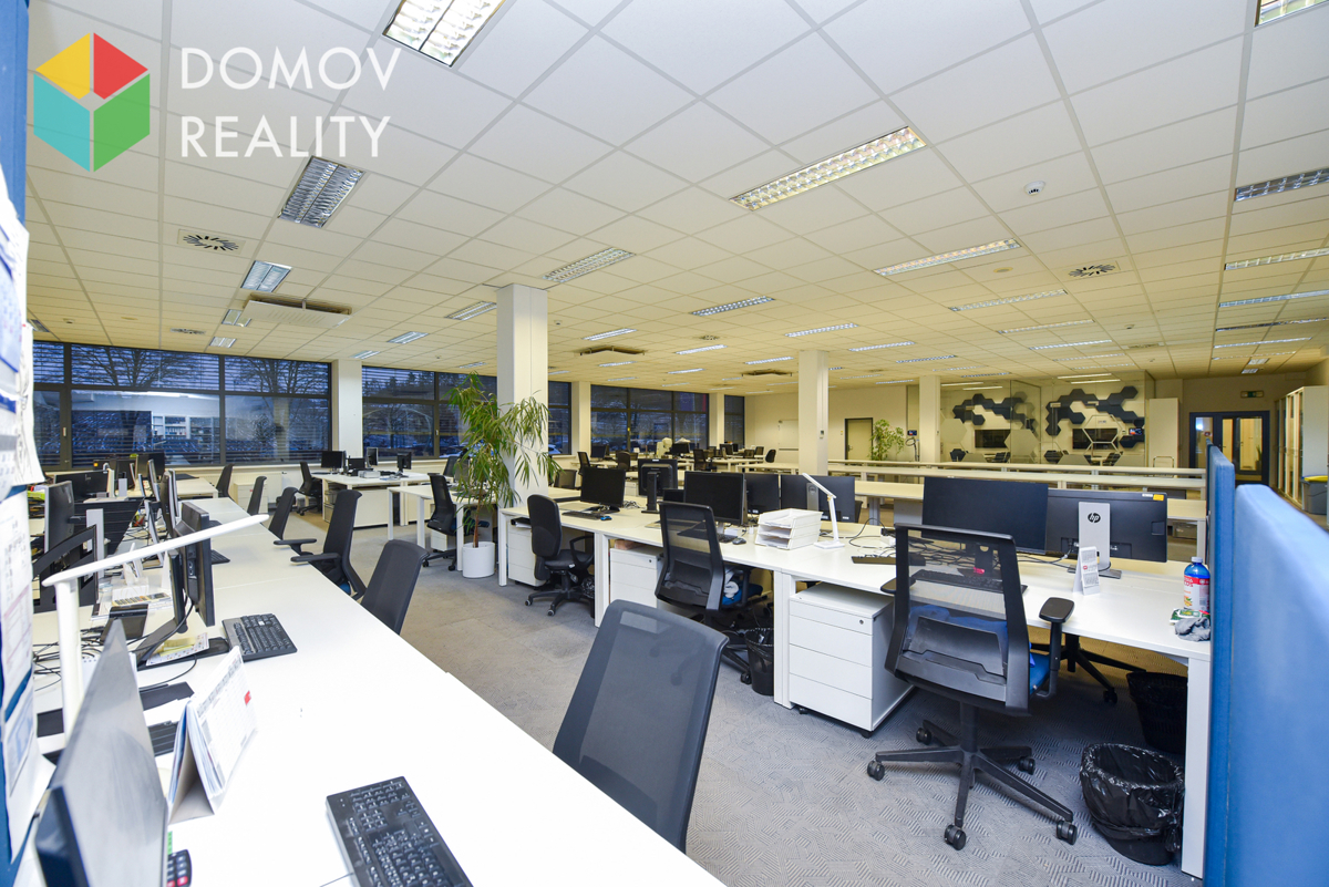 Photo 2 - Commercial property for rent · Office · 1 050 m²