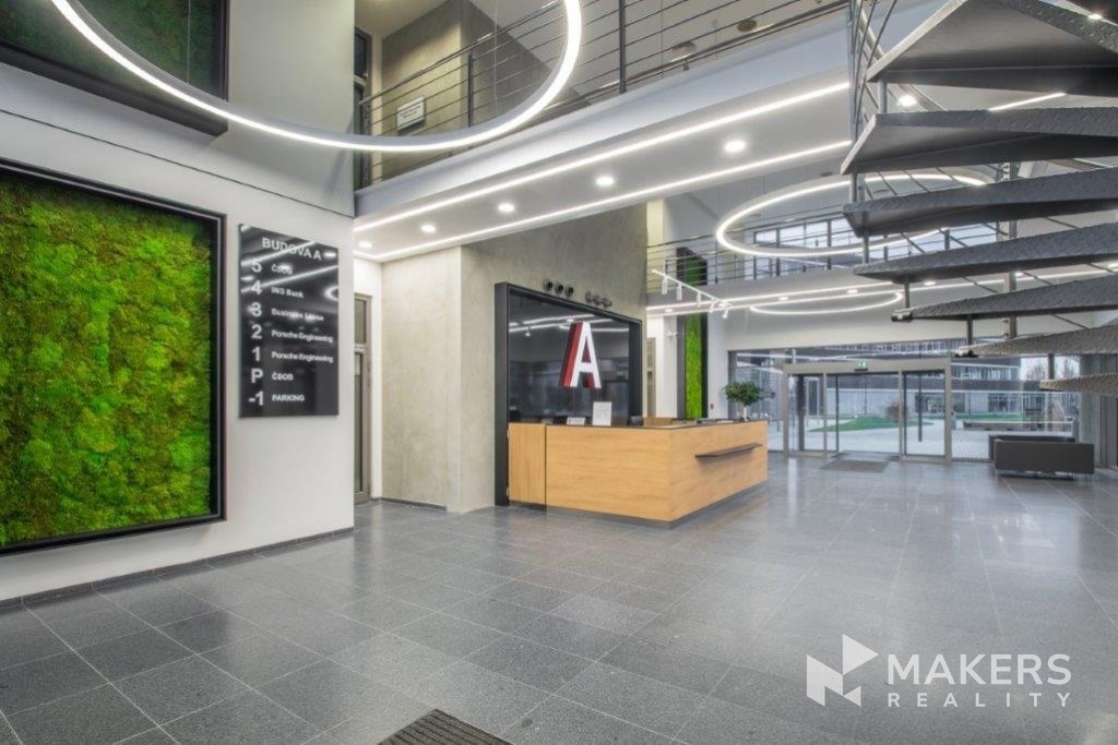Photo 1 - Commercial property for rent · Office · 500 m²