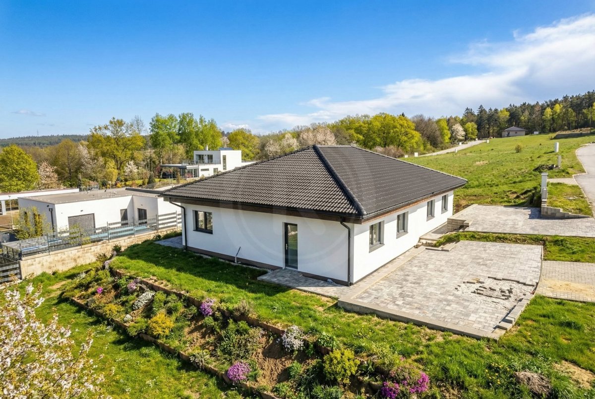 Фото 1 - Продаж будинку · Сімейний будинок · 73 m²