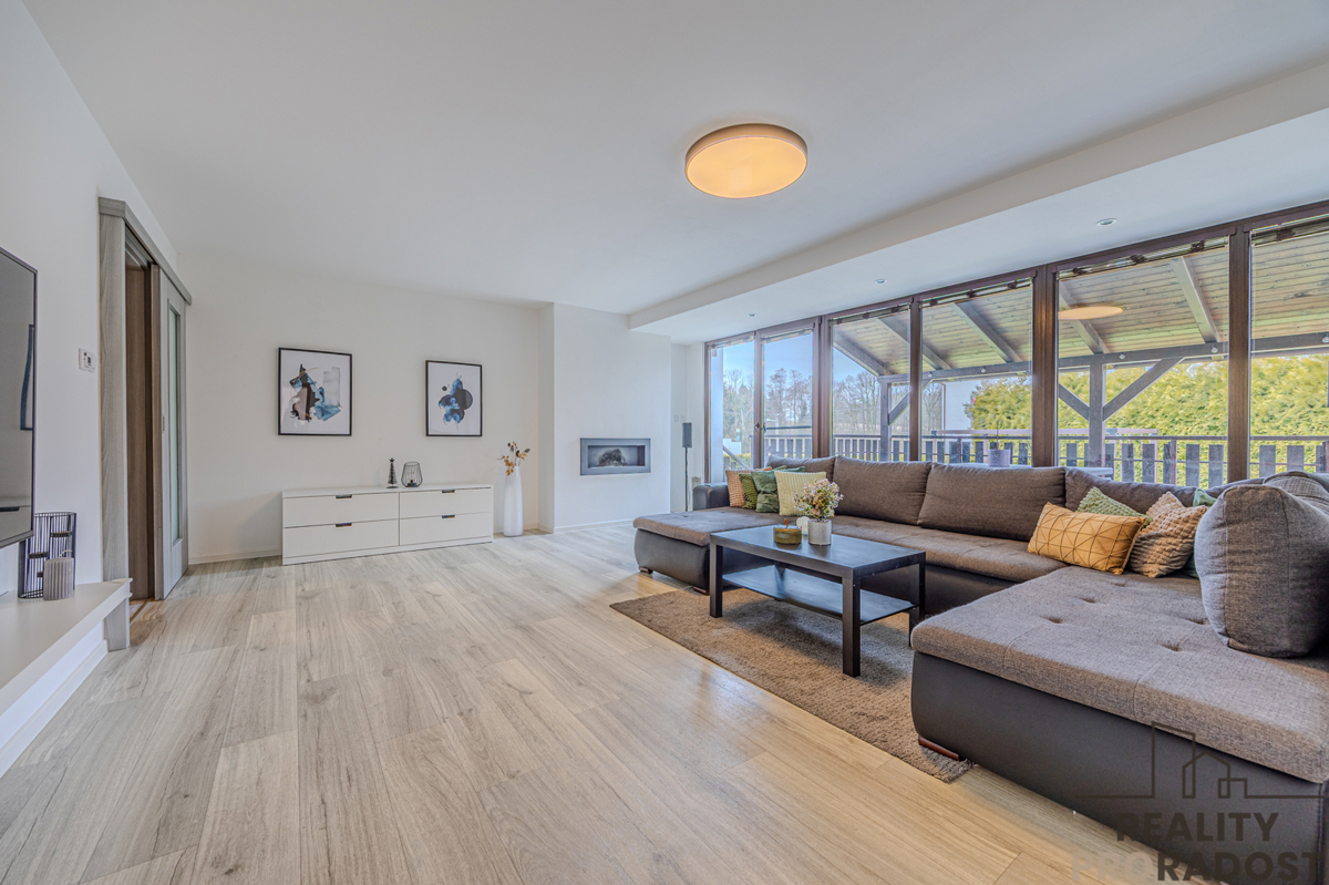 Фото 2 - Продаж будинку · Сімейний будинок · 342 m²