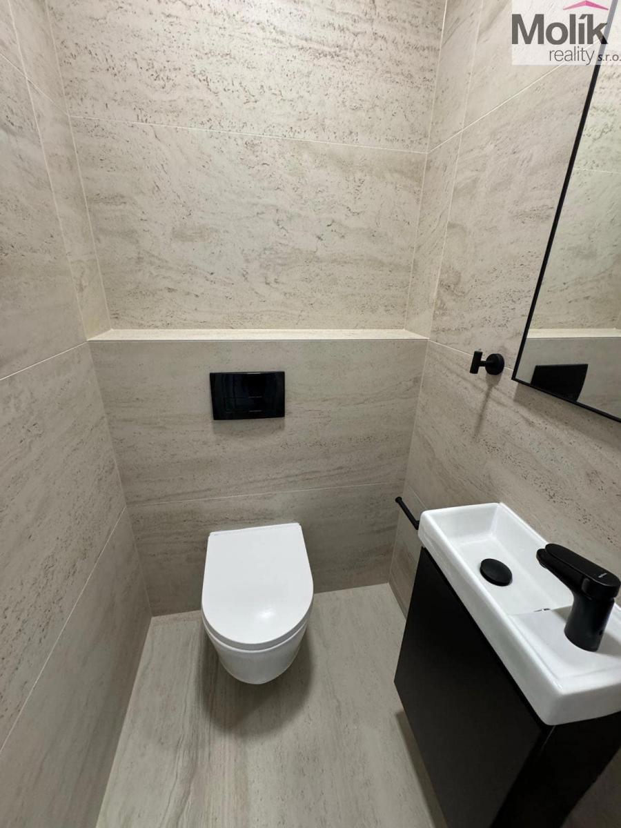 Hình ảnh 4 - Căn hộ cho thuê · 4+kk · 97 m²