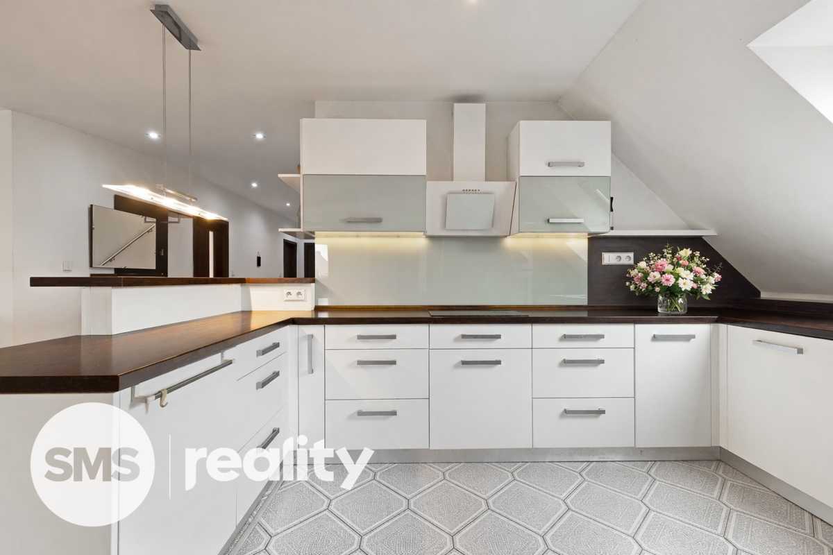 Photo 3 - Apartment for sale · 5+kk · 185 m²