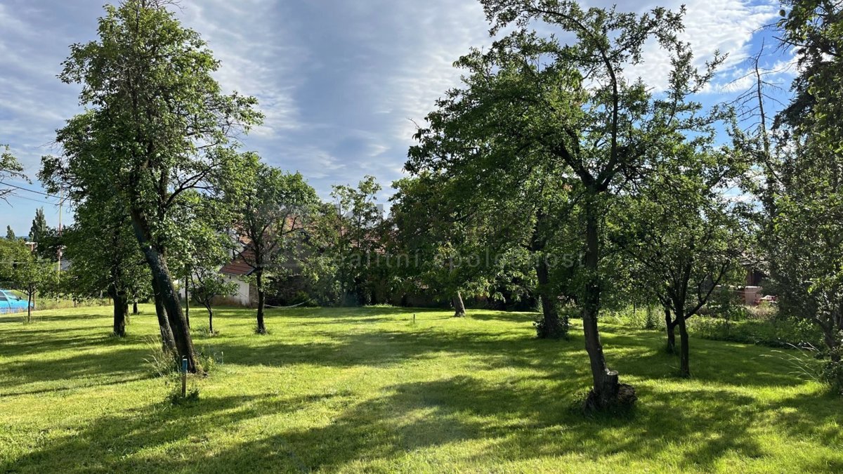 Fotografie 1 - Prodej pozemku · Bydlení · 472 m²