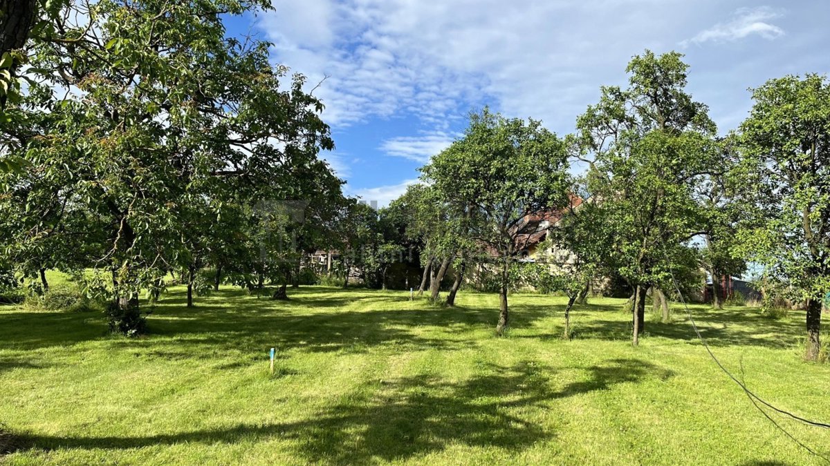 Fotografie 3 - Prodej pozemku · Bydlení · 490 m²