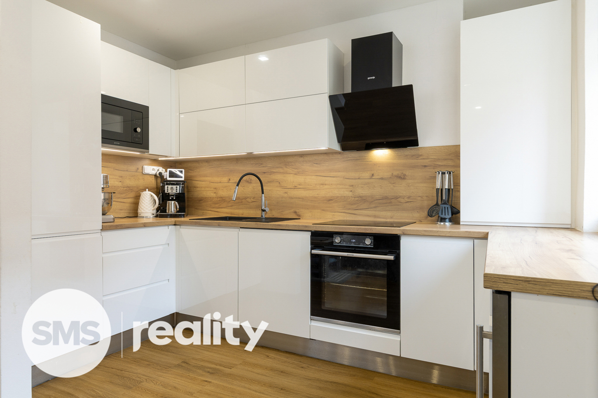 Photo 1 - Apartment for sale · 3+kk · 81 m²